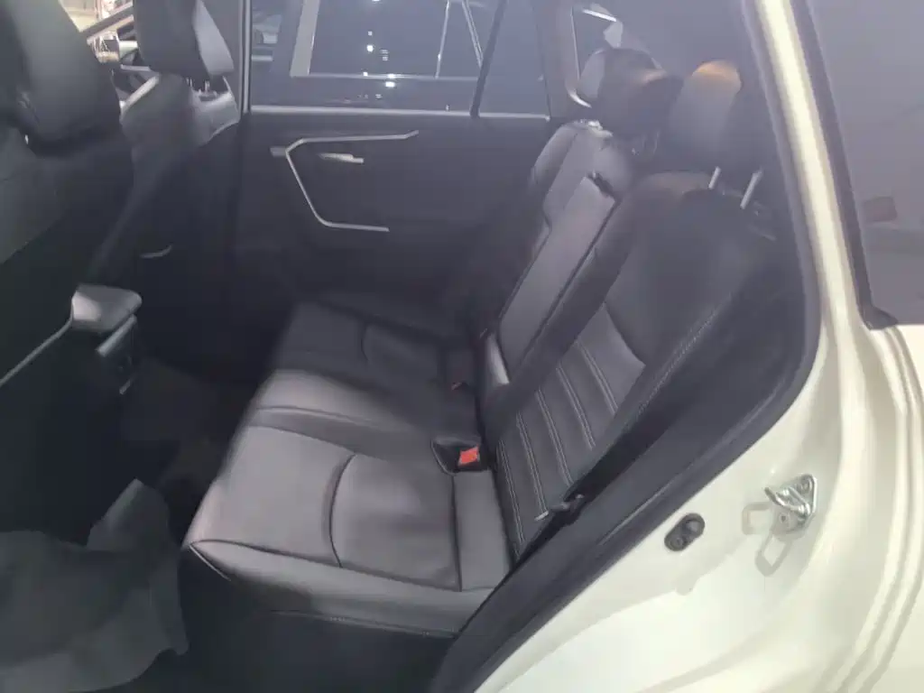 Toyota Wildlander 2023 2023 2.0L CVT FWD Luxury PLUS