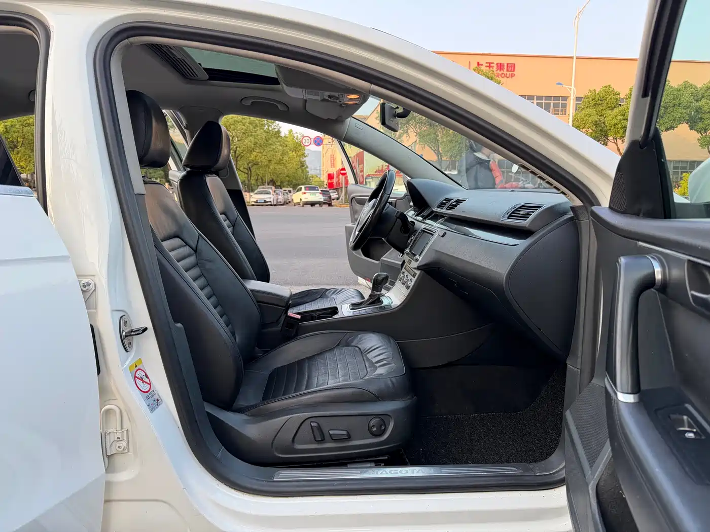 Volkswagen Magotan 2012 1.8TSI Luxury фото 9