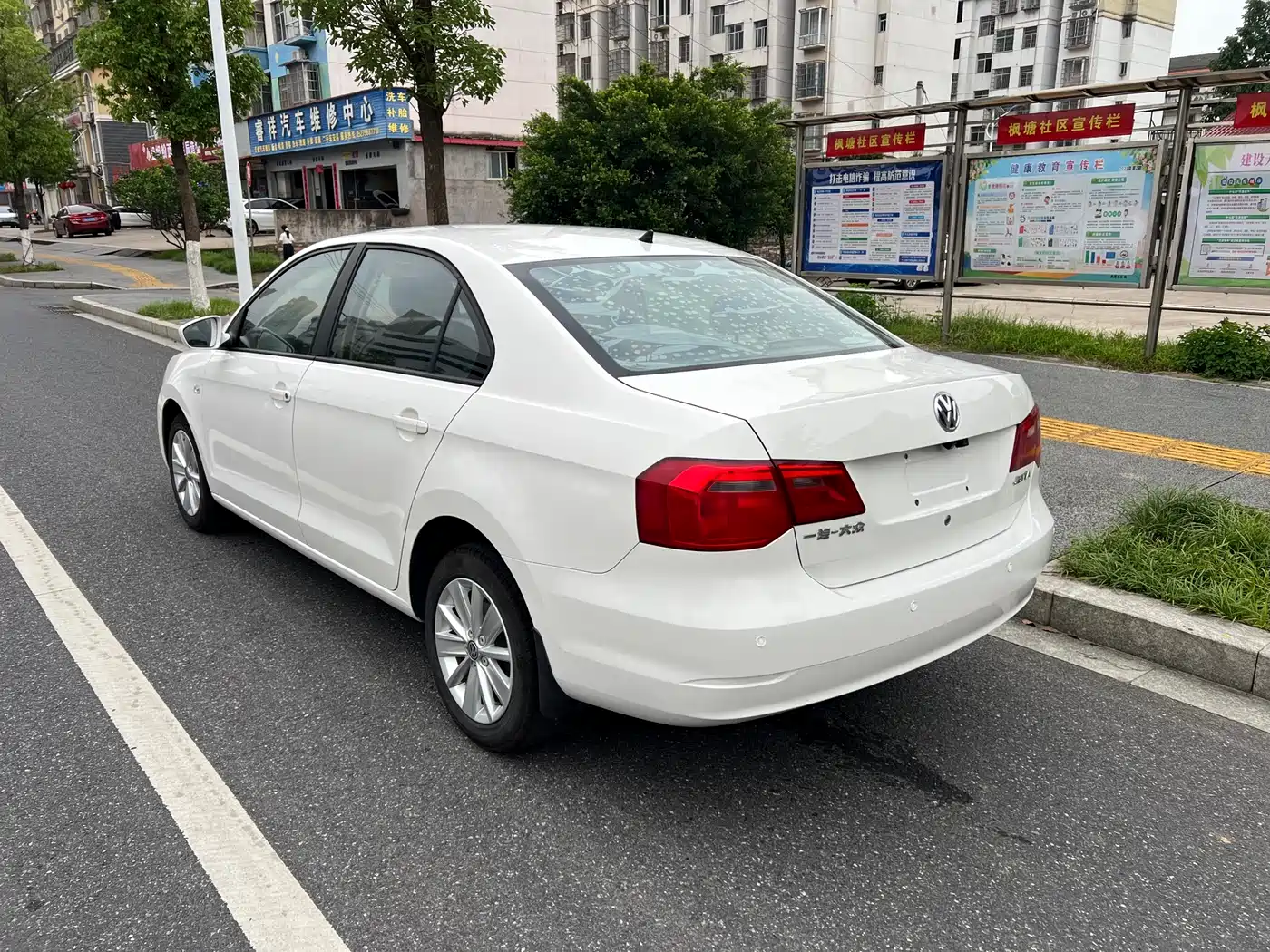 Volkswagen Jetta 2013 1.4L Manual Comfort фото 8