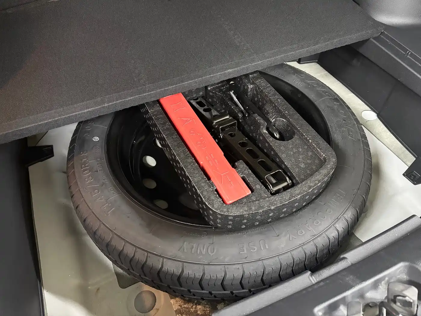 GEELY AUTOMOBILE VISION X6