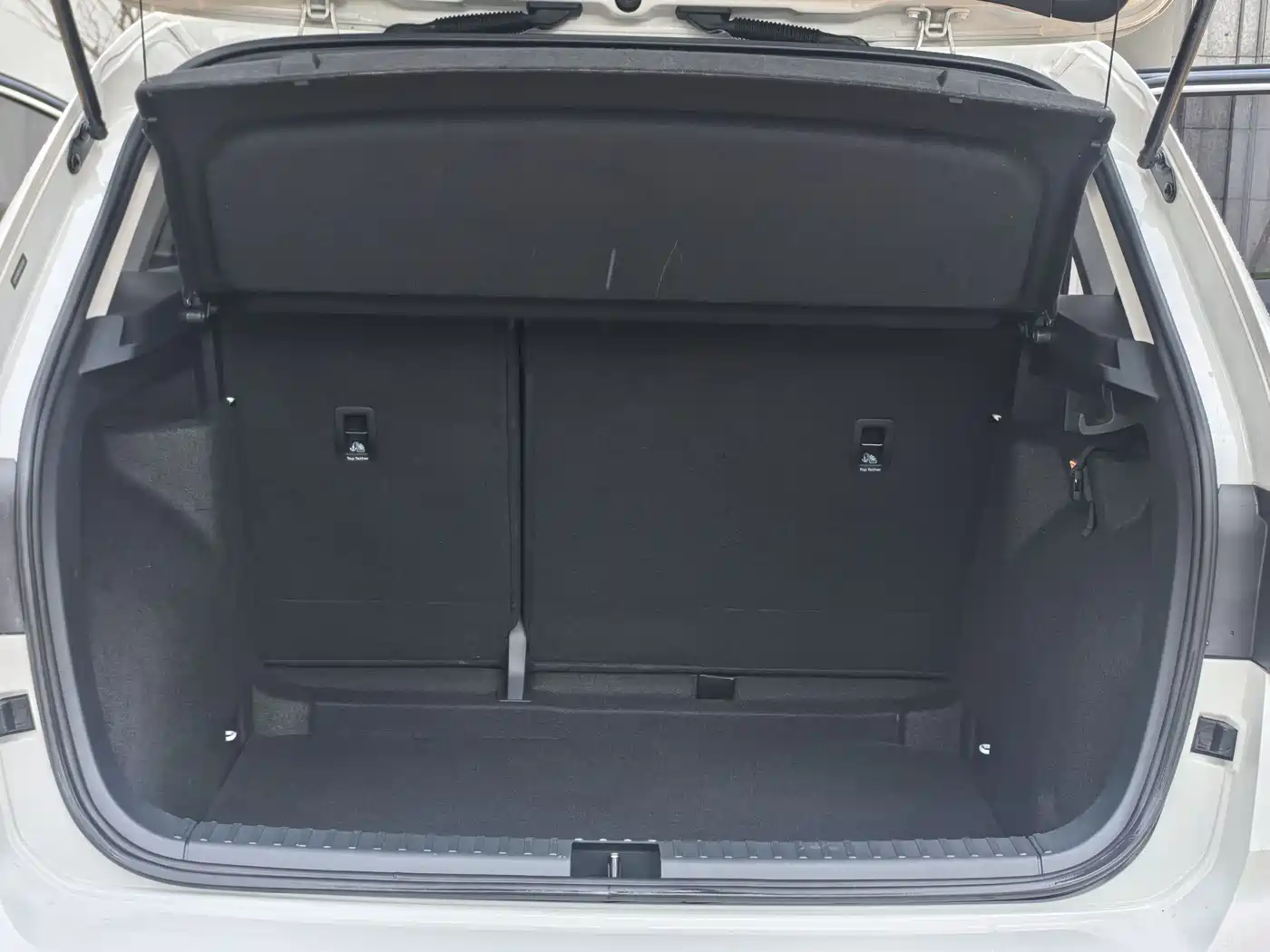 Volkswagen Tharu 2020 280TSI 2WD Comfort Edition China VI фото 8
