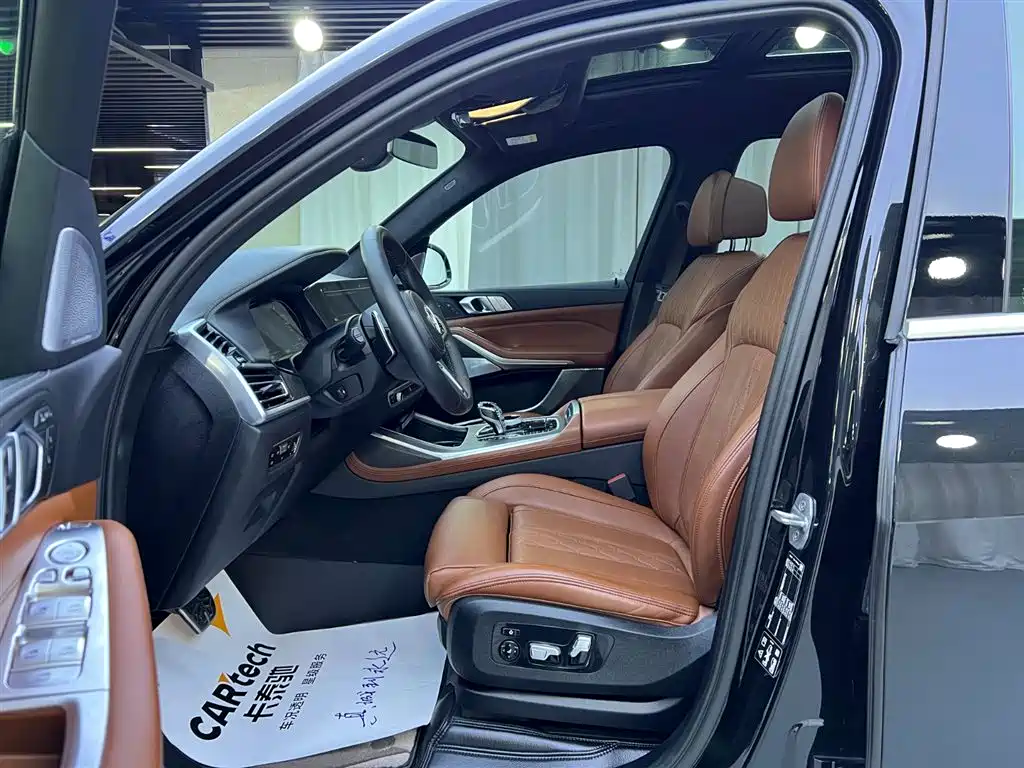 BMW X7 2022 xDrive40i Exclusive M Sport Package фото 7