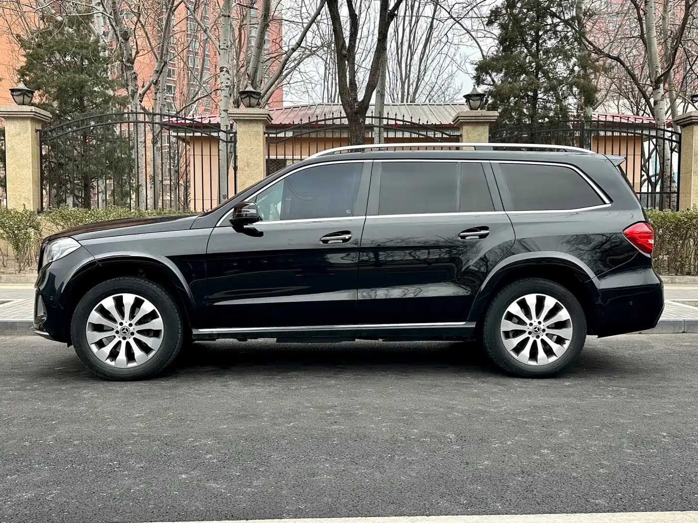 Mercedes-Benz GLS 2018 GLS 400 4MATIC Dynamic фото 3