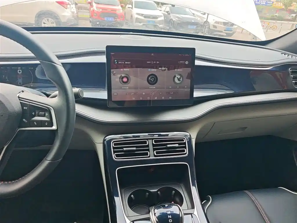 BYD Qin PLUS 2021 DM-i 55KM Flagship фото 13