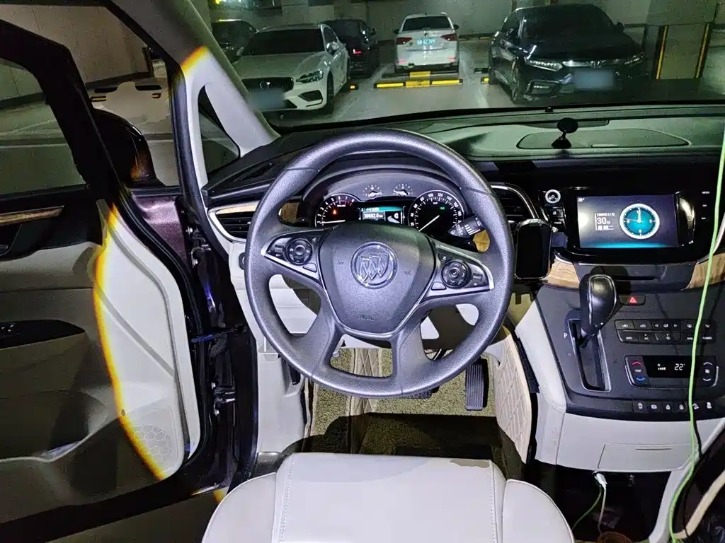 Buick GL8 2017 ES 28T Comfort Type China V фото 6