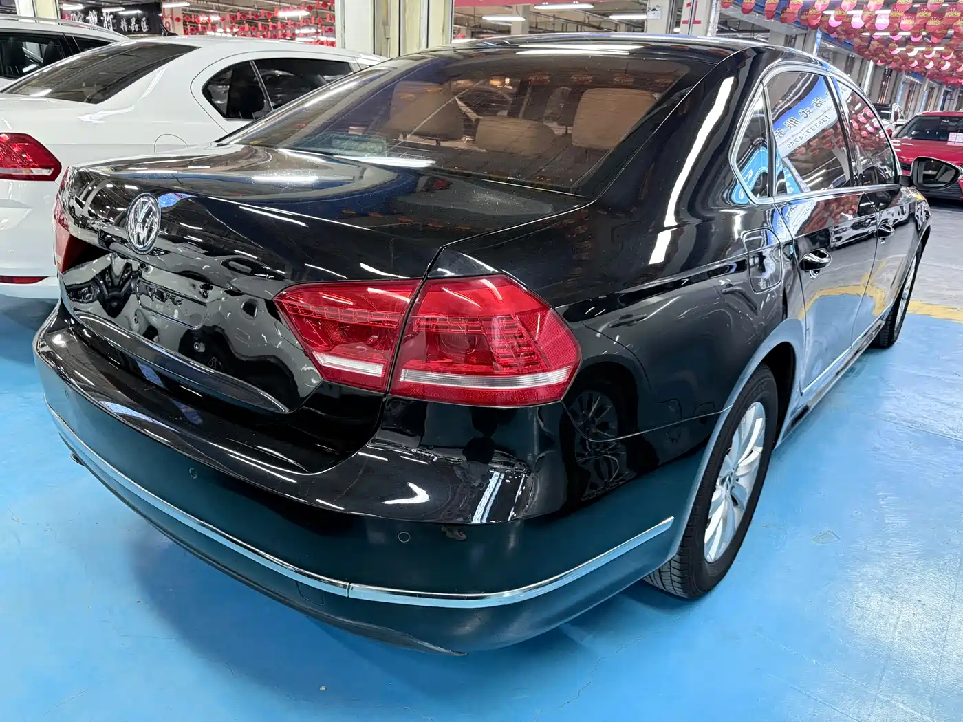 Volkswagen Passat 2014 1.8TSI DSG Luxury Edition фото 19