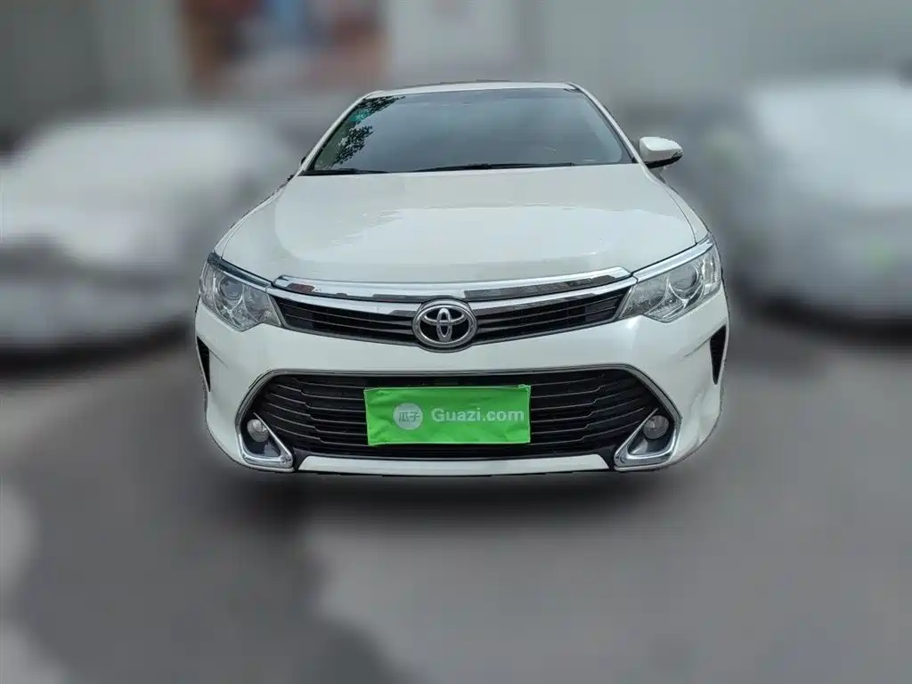 Toyota Camry 2016 2.0G 10th Anniversary Leading Edition фото 2
