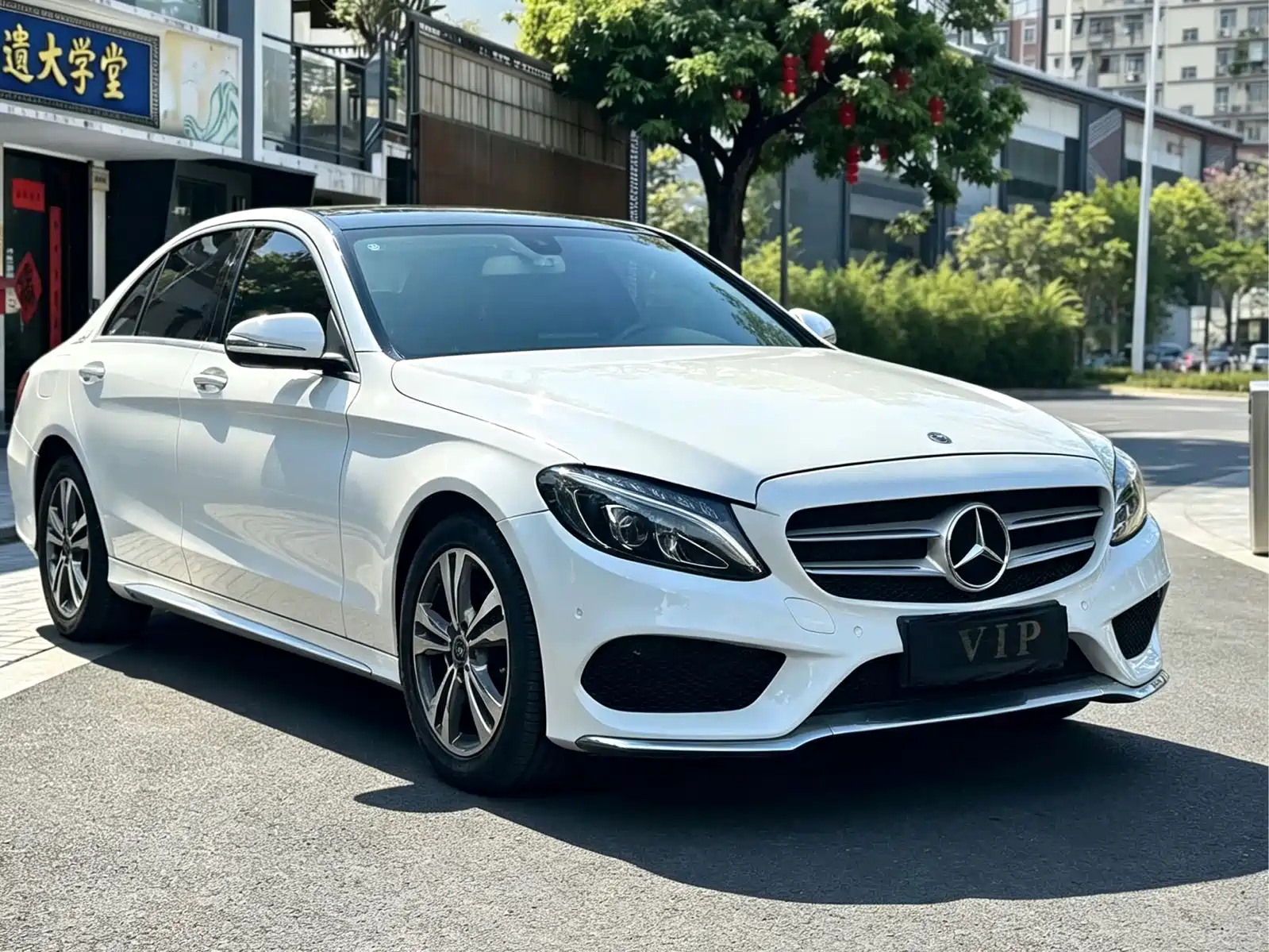 صورة 1 - Mercedes-Benz C-Class