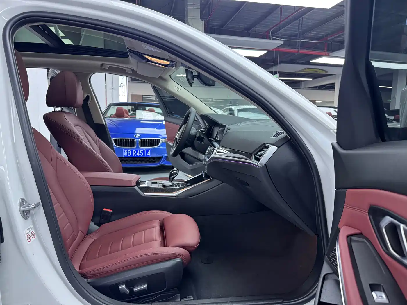 BMW 3 Series 2022 325Li M Sport Package фото 16
