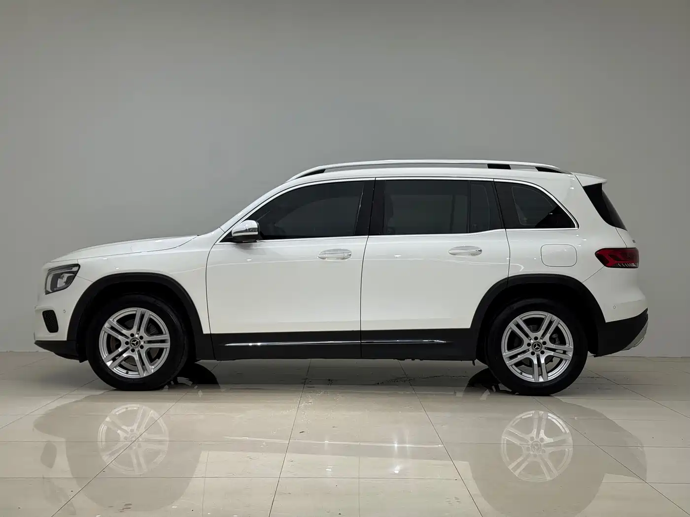 Mercedes-Benz GLB 2023 GLB 220 Dynamic фото 7