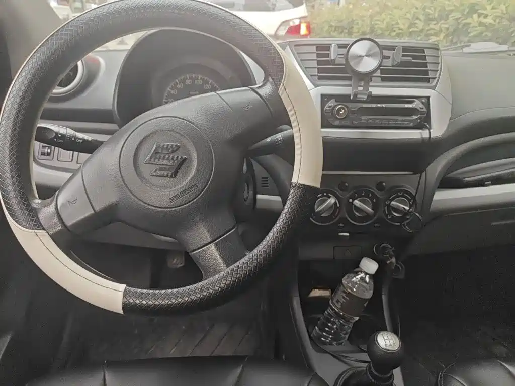 Suzuki Alto 2015 2013 Facelift 1.0L Manual Comfort