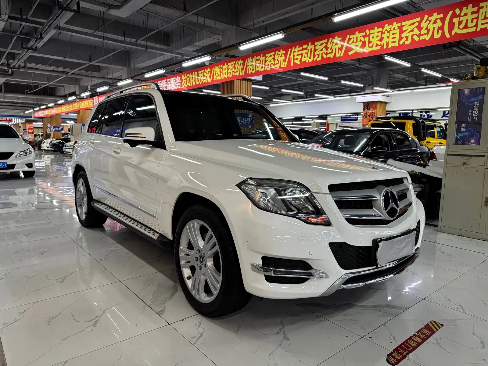 Photo 3 - Mercedes-Benz GLK-Class
