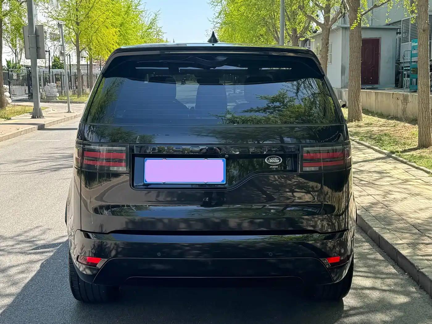 Land Rover Discovery 2021 360PS R-Dynamic SE фото 4