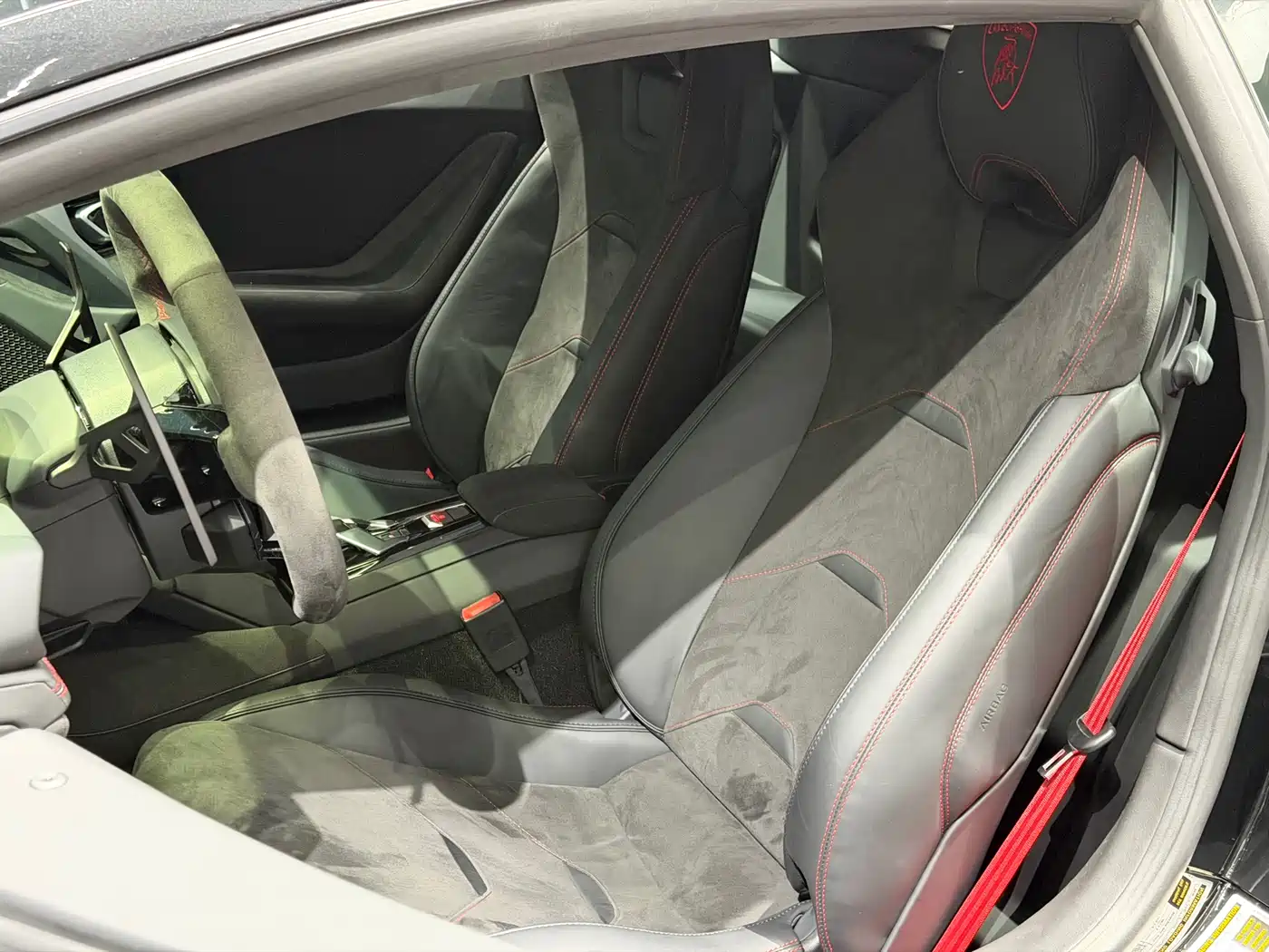 LAMBORGHINI HURACÁN