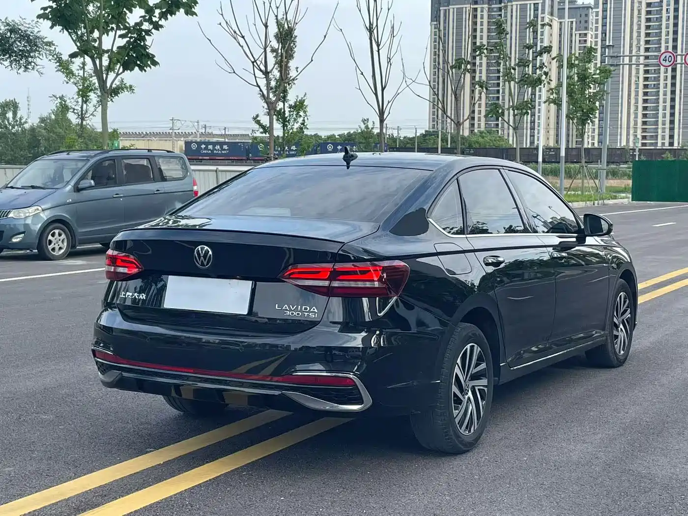 Volkswagen Lavida 2023 Model 300TSI DSG Starlight Leading Edition фото 7