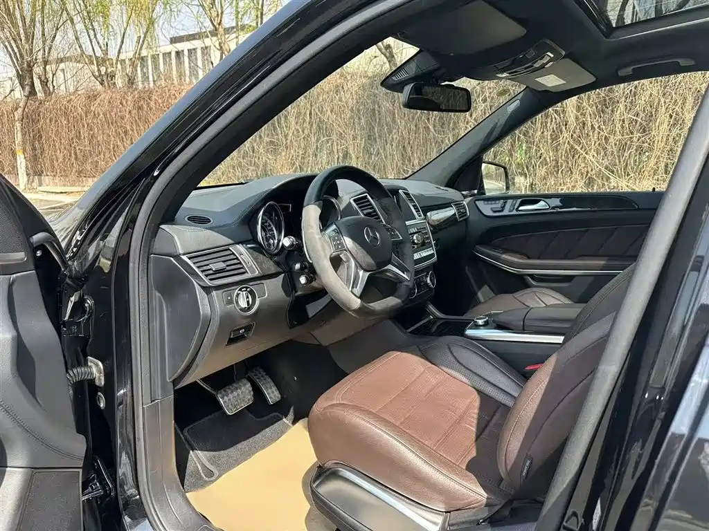 Mercedes-Benz GL-Class AMG 2014 AMG GL 63 фото 10