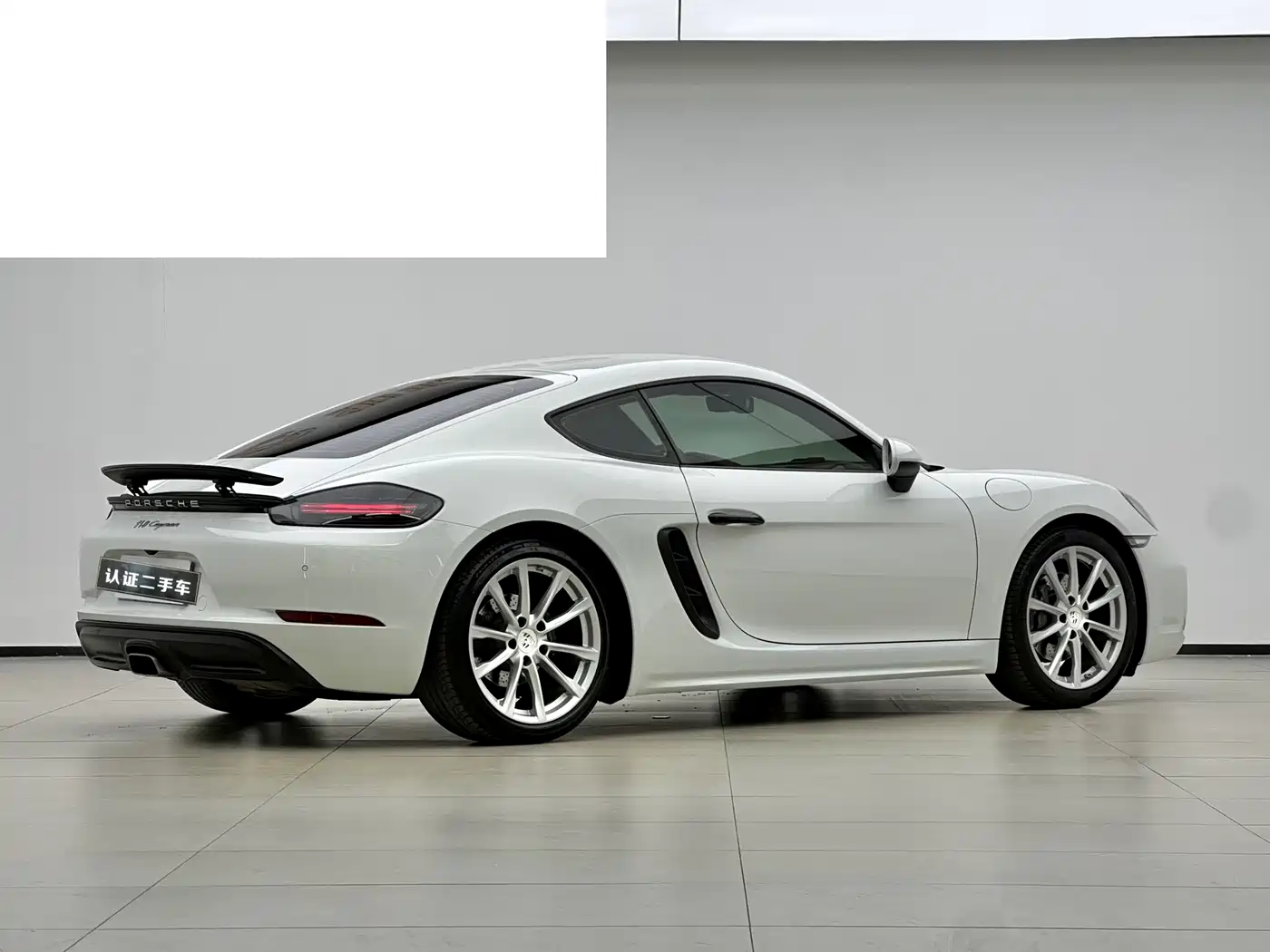 Porsche 718 2018 Cayman 2.0T фото 5