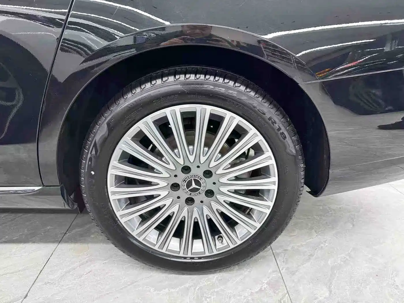 Mercedes-Benz E-Class 2023 E 300 L Luxury фото 23