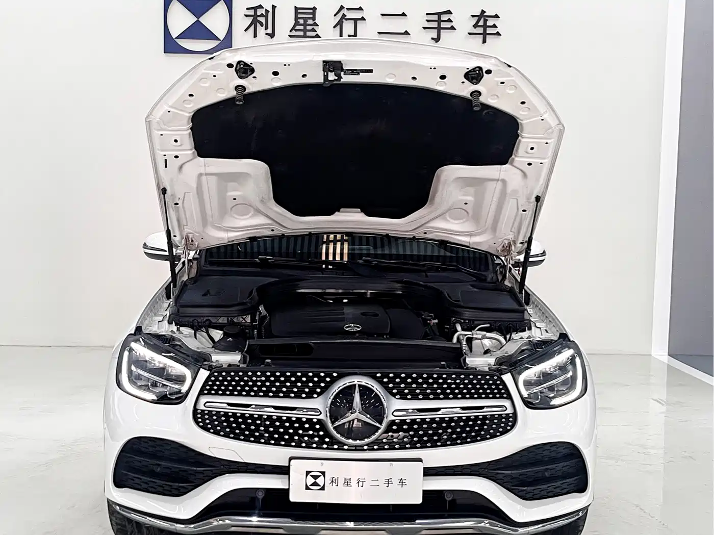 MERCEDES-BENZ GLC