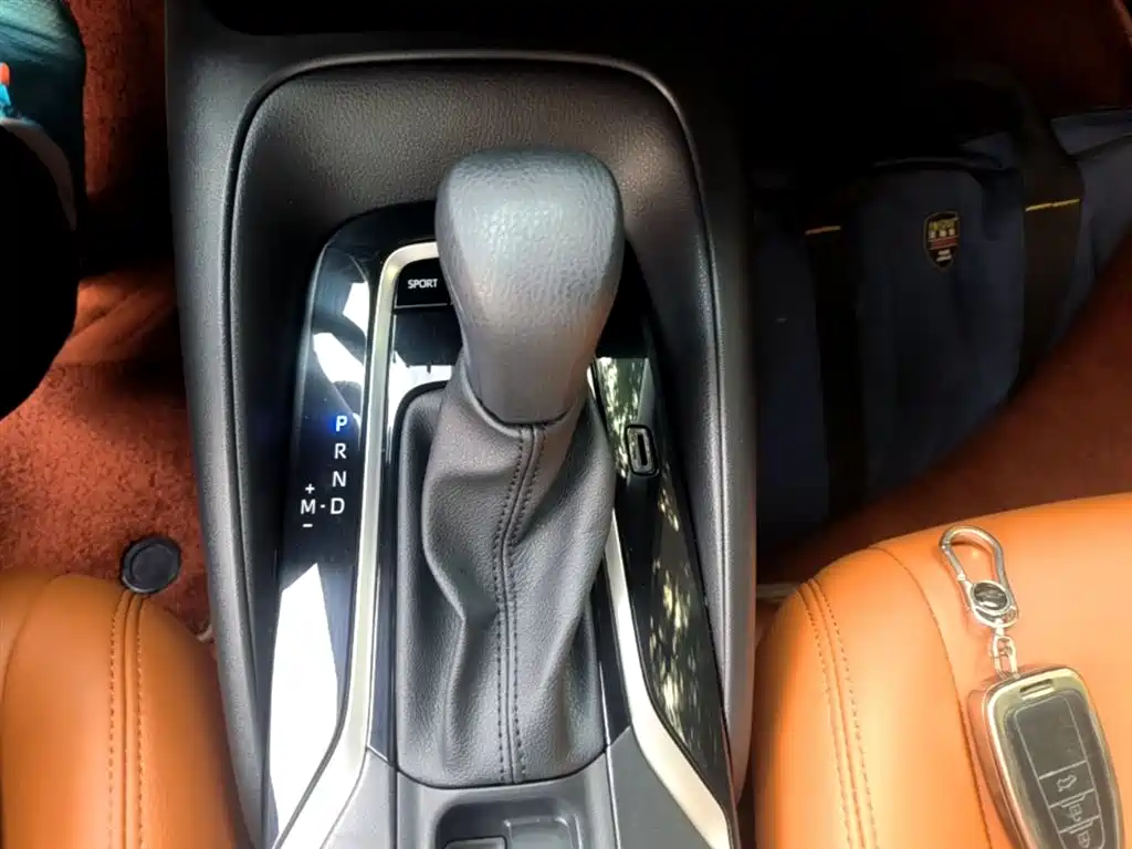 Toyota Levin 2023 185T CVT Luxury фото 14