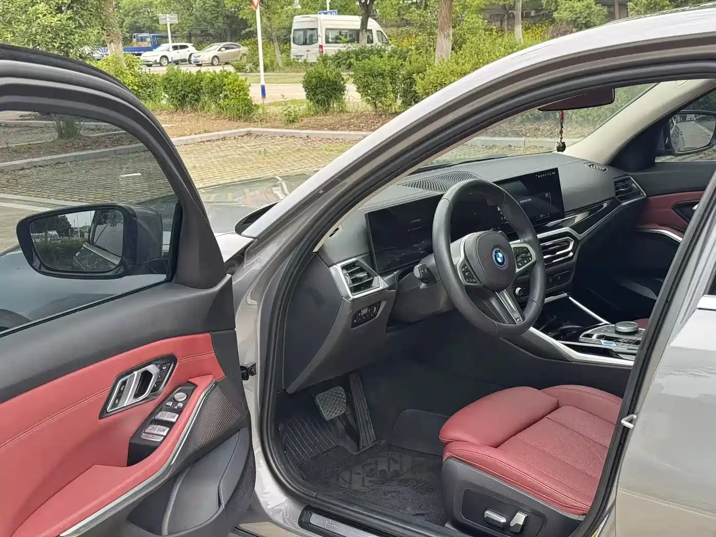BMW i3 2022 eDrive 35 L фото 9