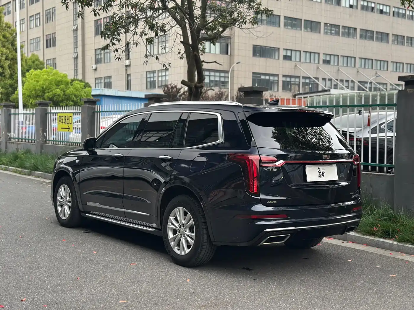 CADILLAC XT6
