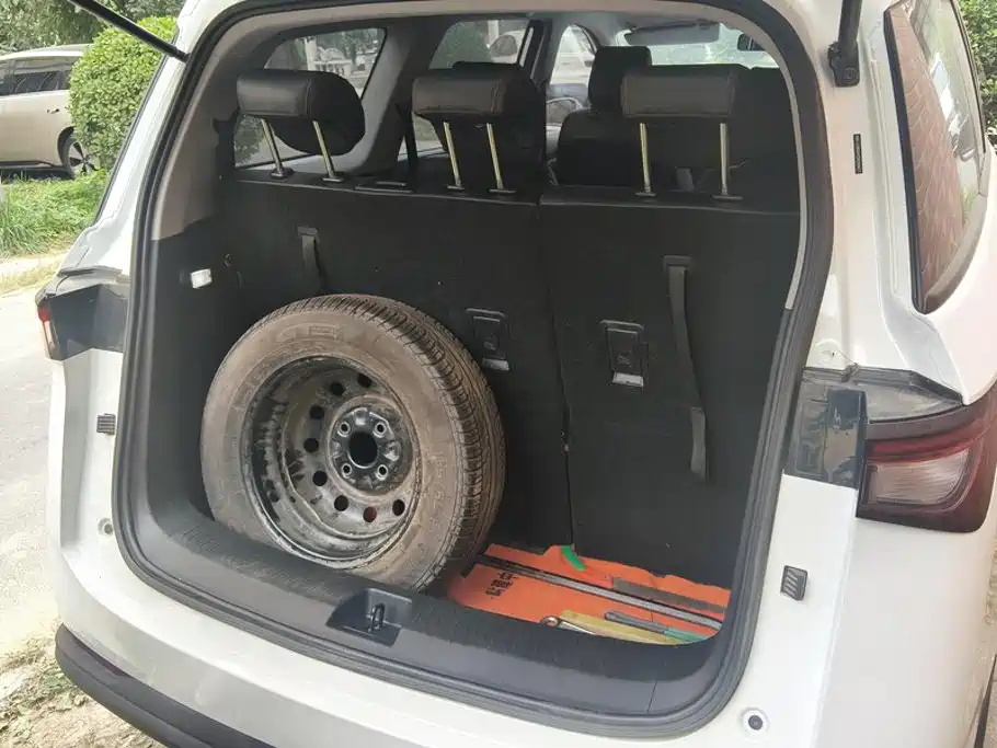 Wuling Motors Wuling Jiachen 2025 2022 1.5L Manual Joy Elite