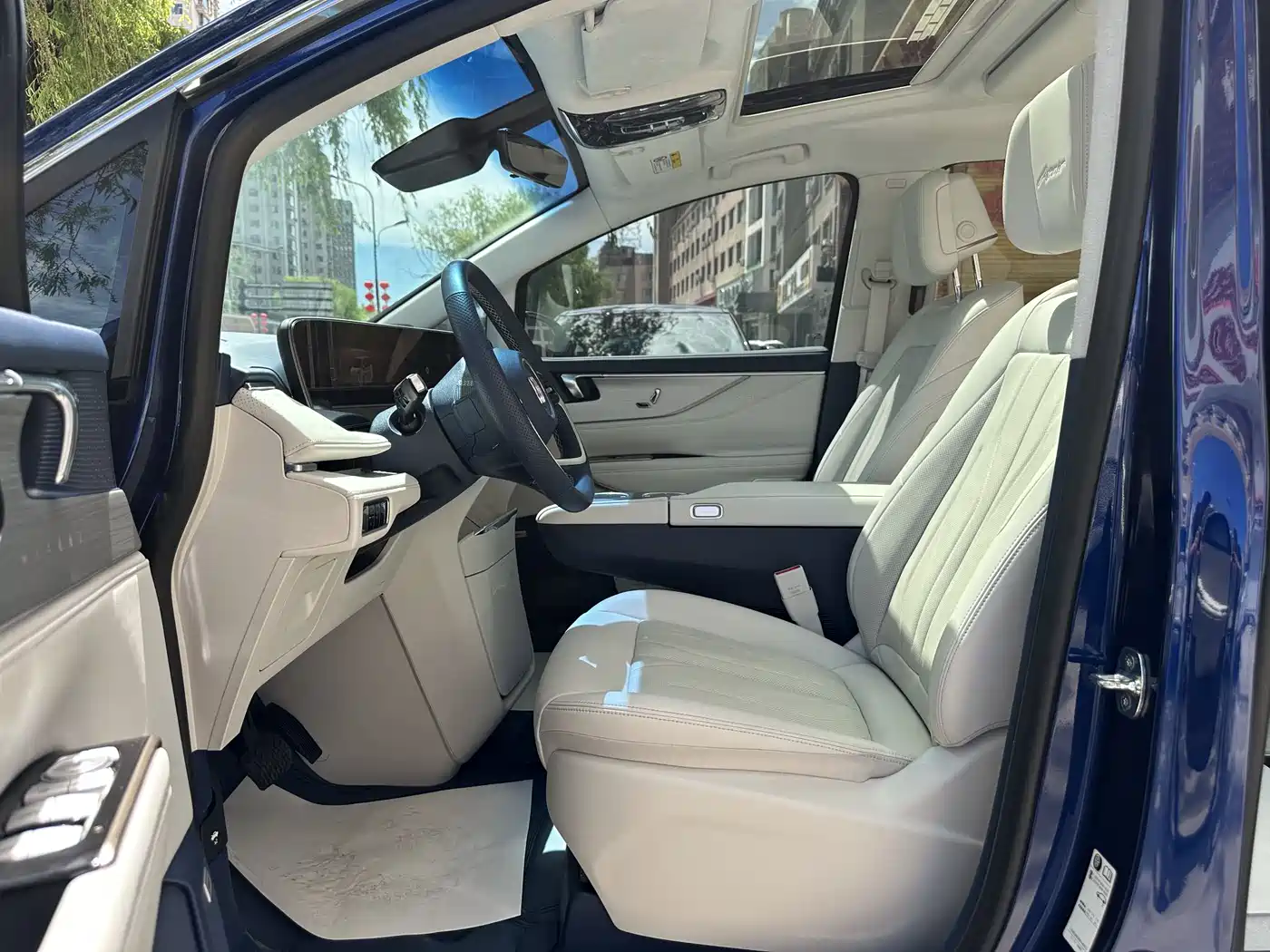 Buick GL8 New Energy 2024 Landglory Luxury Edition 7-Seater фото 12