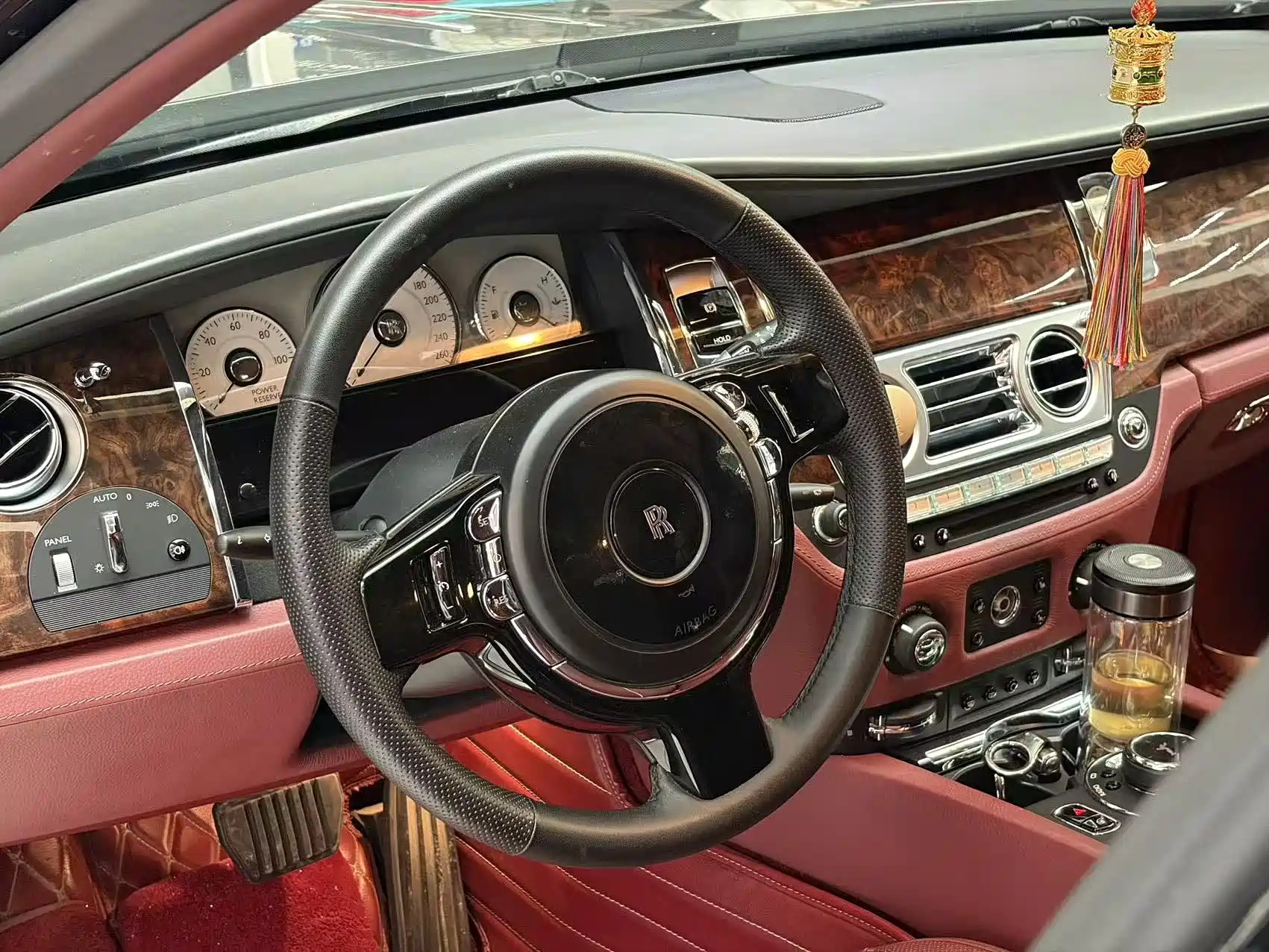 Фото 18 - Rolls-Royce Ghost