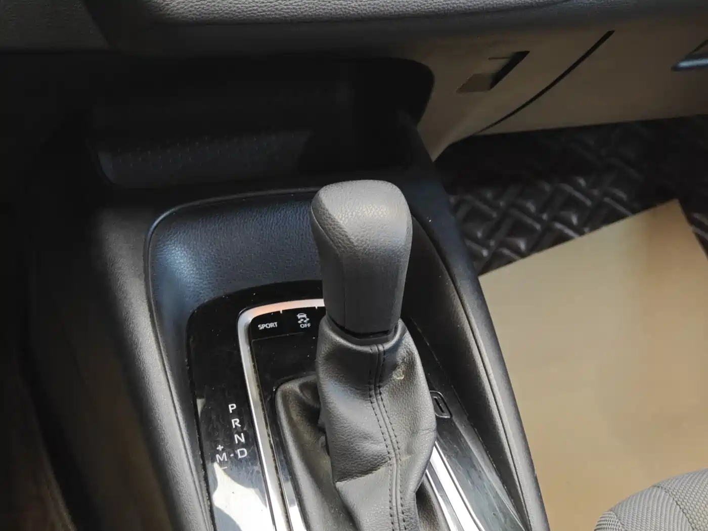 Toyota Levin 2022 TNGA 1.5L CVT Progressive Edition фото 18