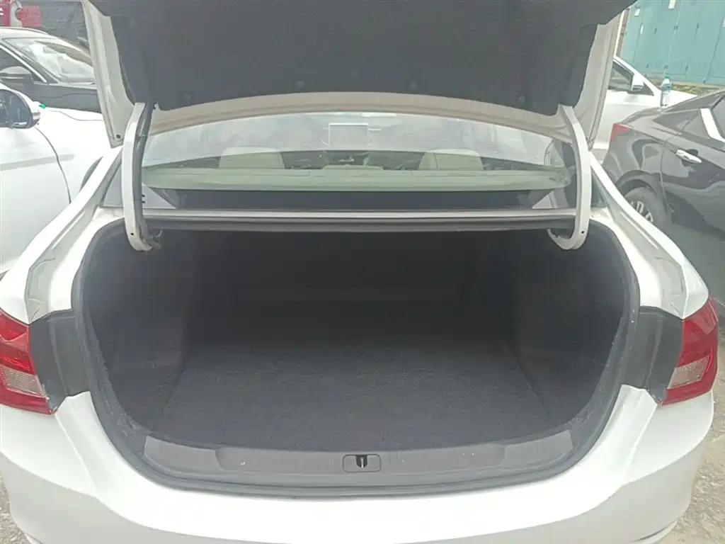 Buick Excelle 2016 15N Automatic Progressive фото 19