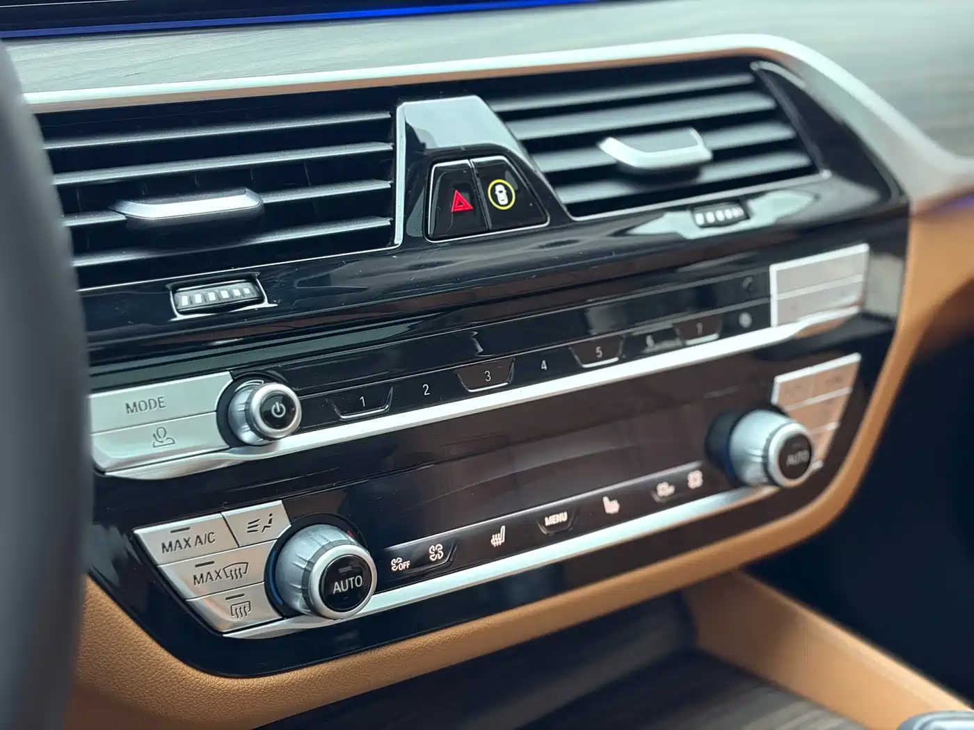 BMW 6 Series GT 2020 630i Luxury Design Package фото 14