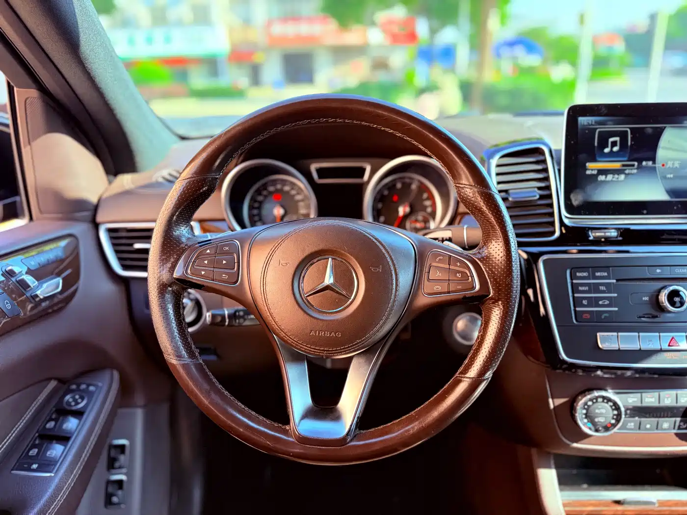 Mercedes-Benz GLS 2016 GLS 400 4MATIC Dynamic фото 15