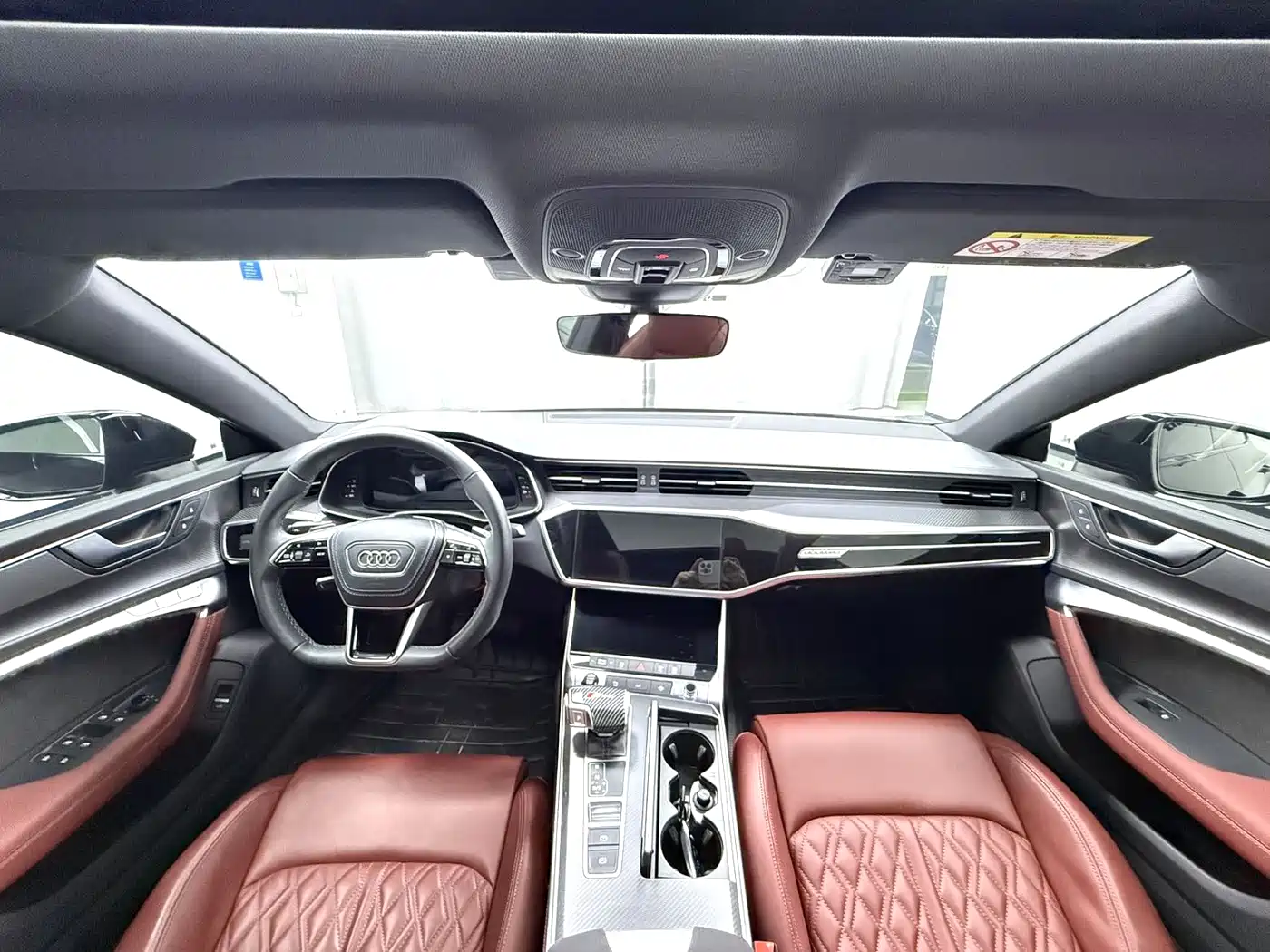 Audi A7L 2024 45 TFSI quattro S-line Black Warrior Edition фото 6
