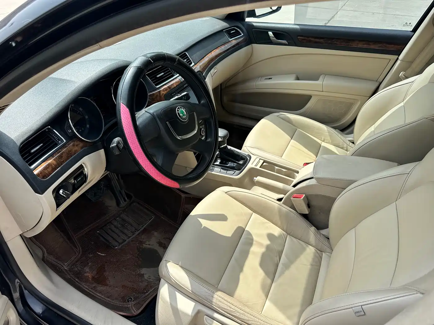 Škoda Superb 2012 1.8TSI Automatic Noble Elegance Edition фото 4