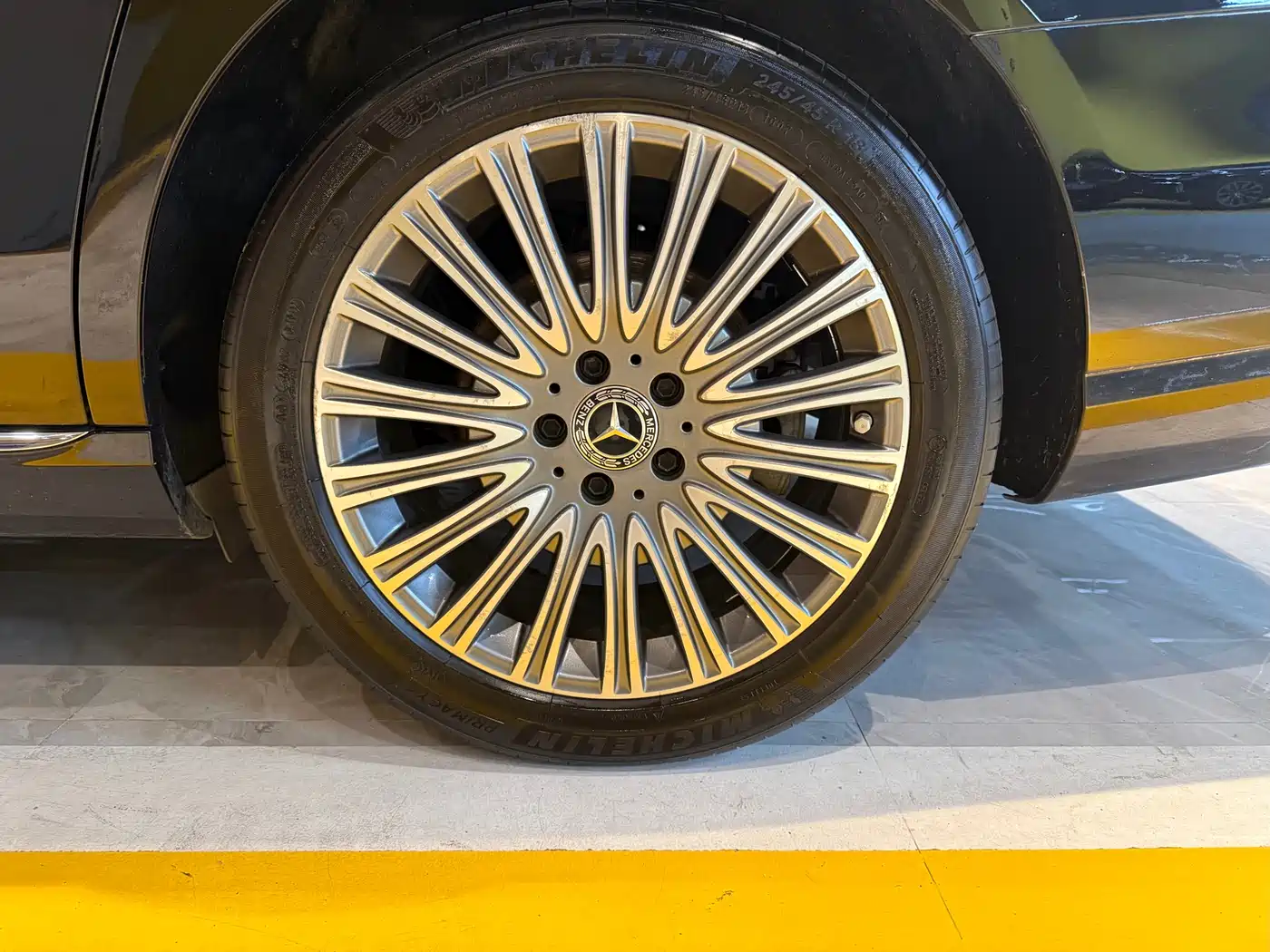 MERCEDES-BENZ E CLASS