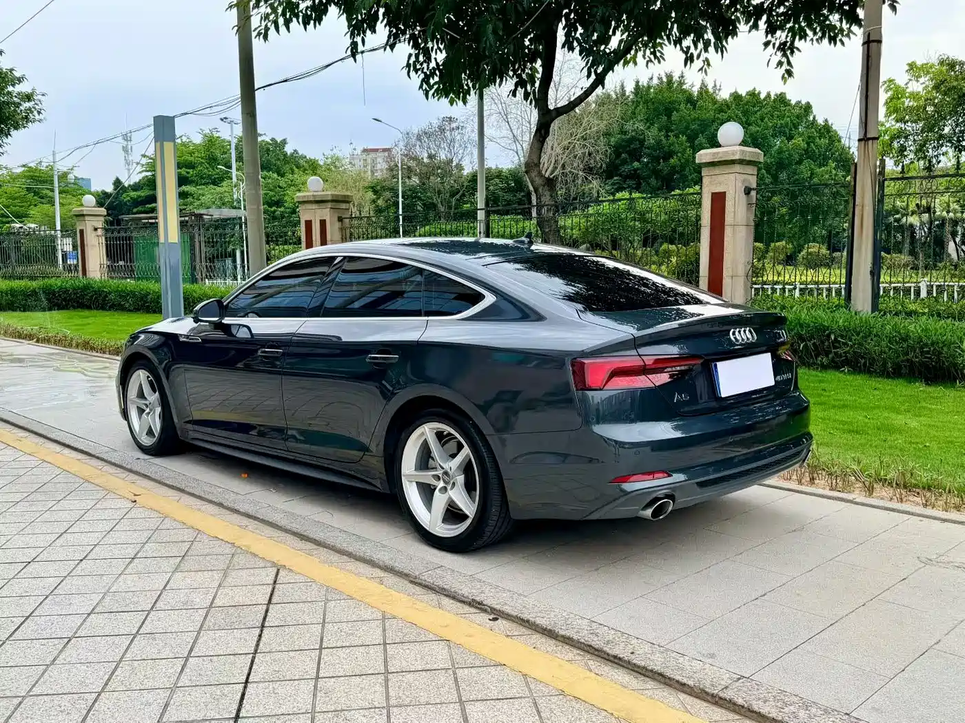 Audi A5 (Import) 2019 Sportback 40 TFSI Fashion фото 4