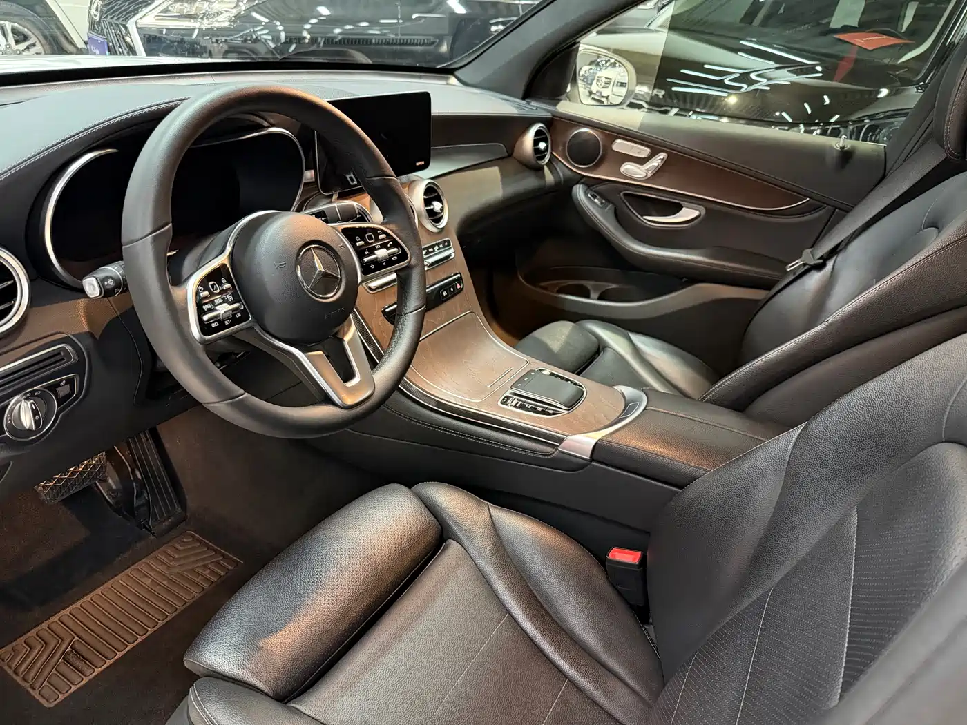 Mercedes-Benz GLC 2021 GLC 260 L 4MATIC Luxury фото 6