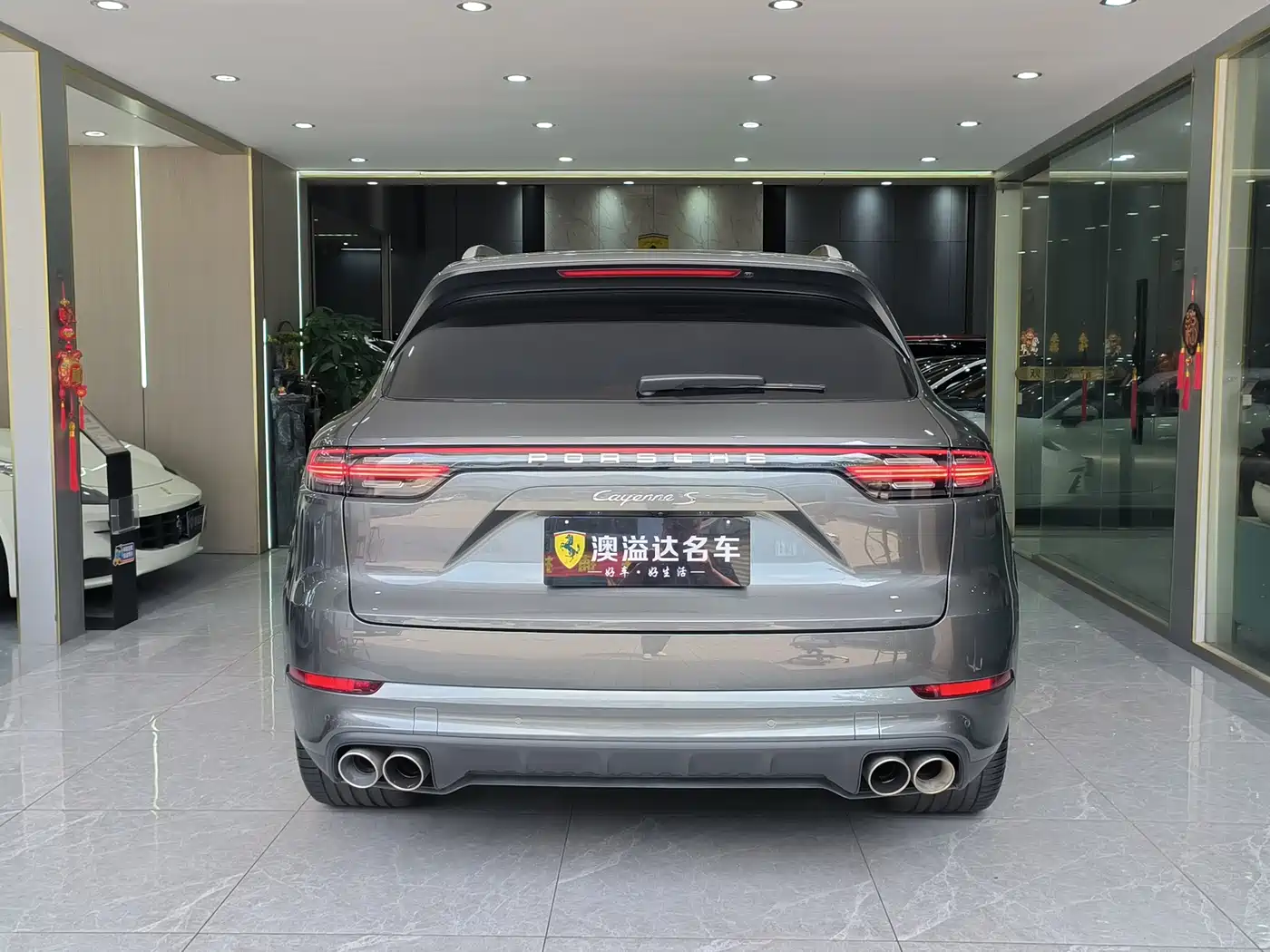 Porsche Cayenne 2022 Cayenne S 2.9T Platinum Edition фото 17