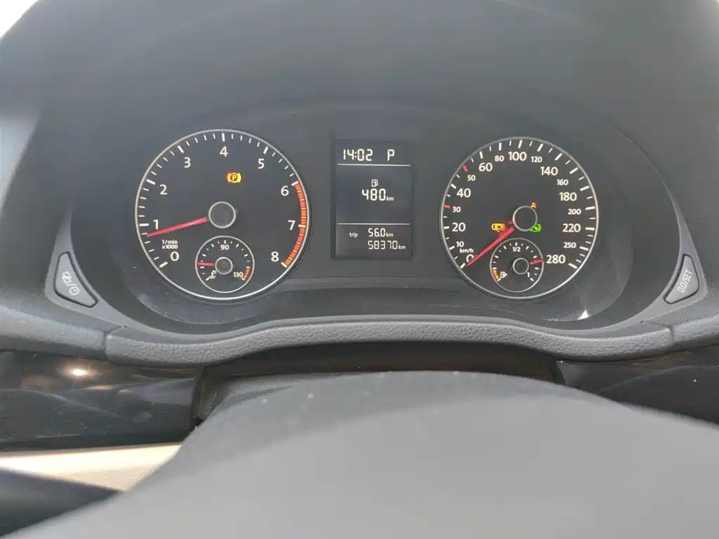 Volkswagen Passat 2013 1.8TSI DSG Government Procurement Edition фото 5