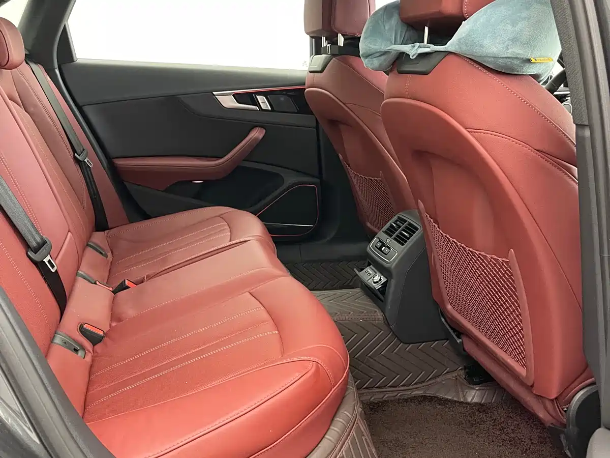 Audi A4L 2024 40 TFSI Luxury Dynamic фото 25