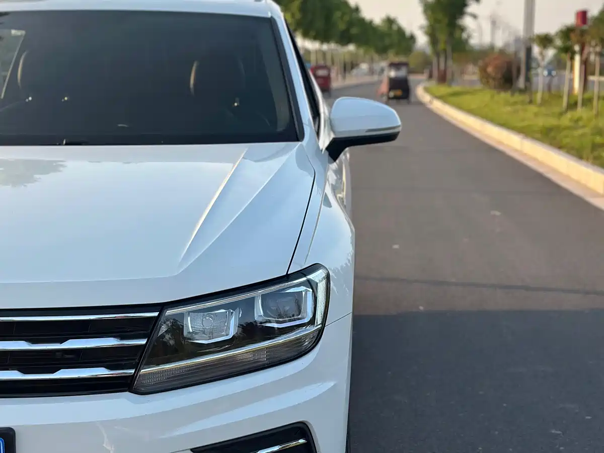 Volkswagen Tiguan L 2018 Facelift 330TSI Automatic 2WD Luxury Edition фото 15
