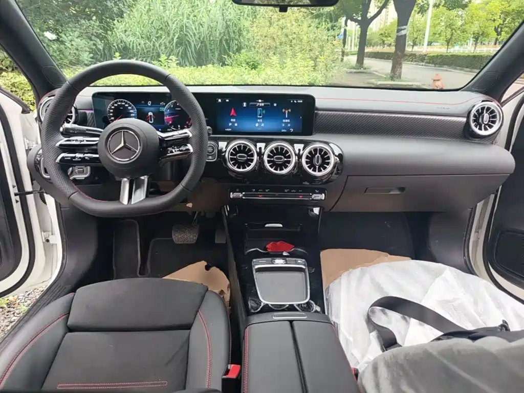 Mercedes-Benz A-Class 2026 2025 A 200 L Fashion Edition