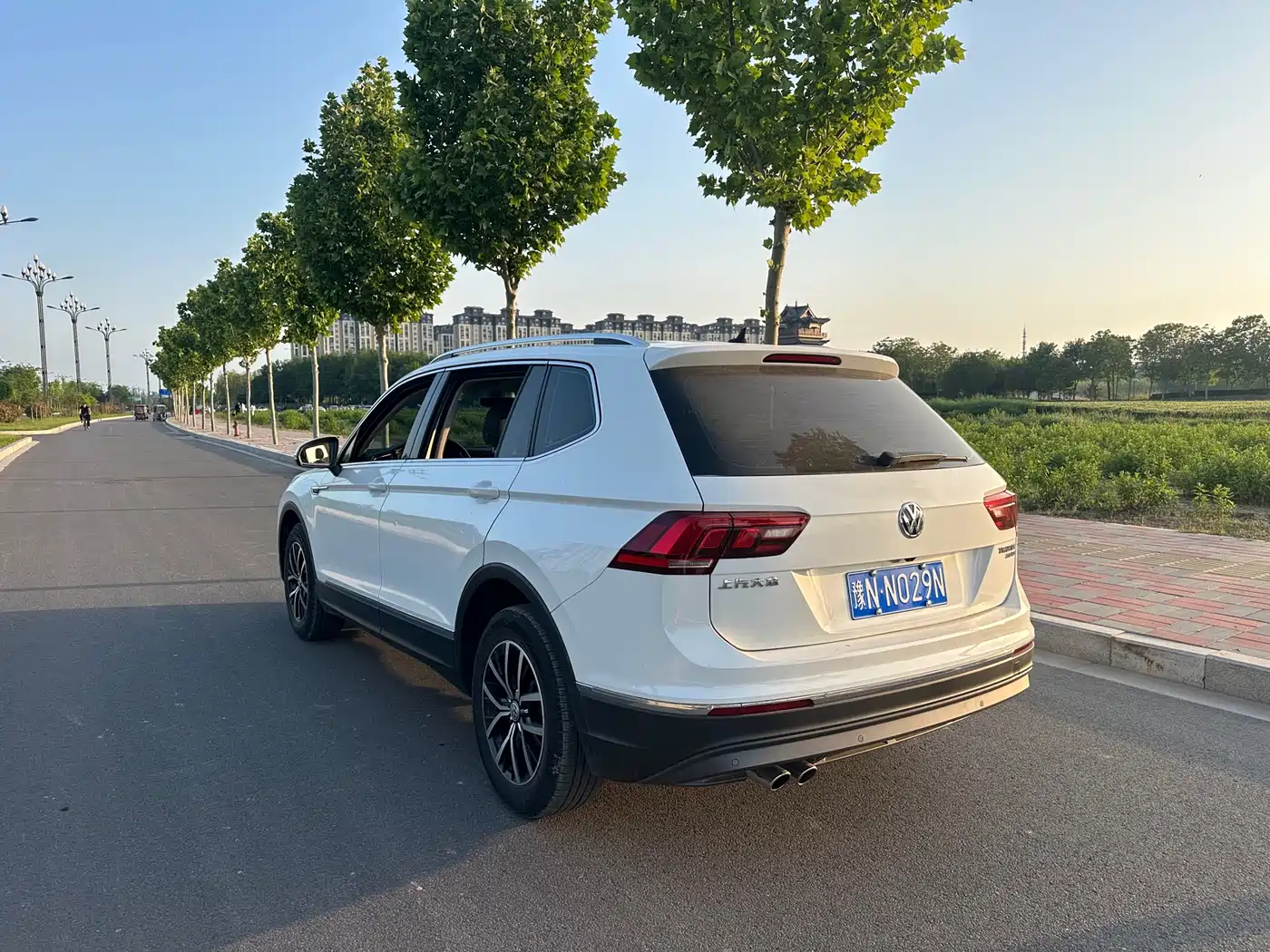 Volkswagen Tiguan L 2018 Facelift 330TSI Automatic 2WD Luxury Edition фото 7
