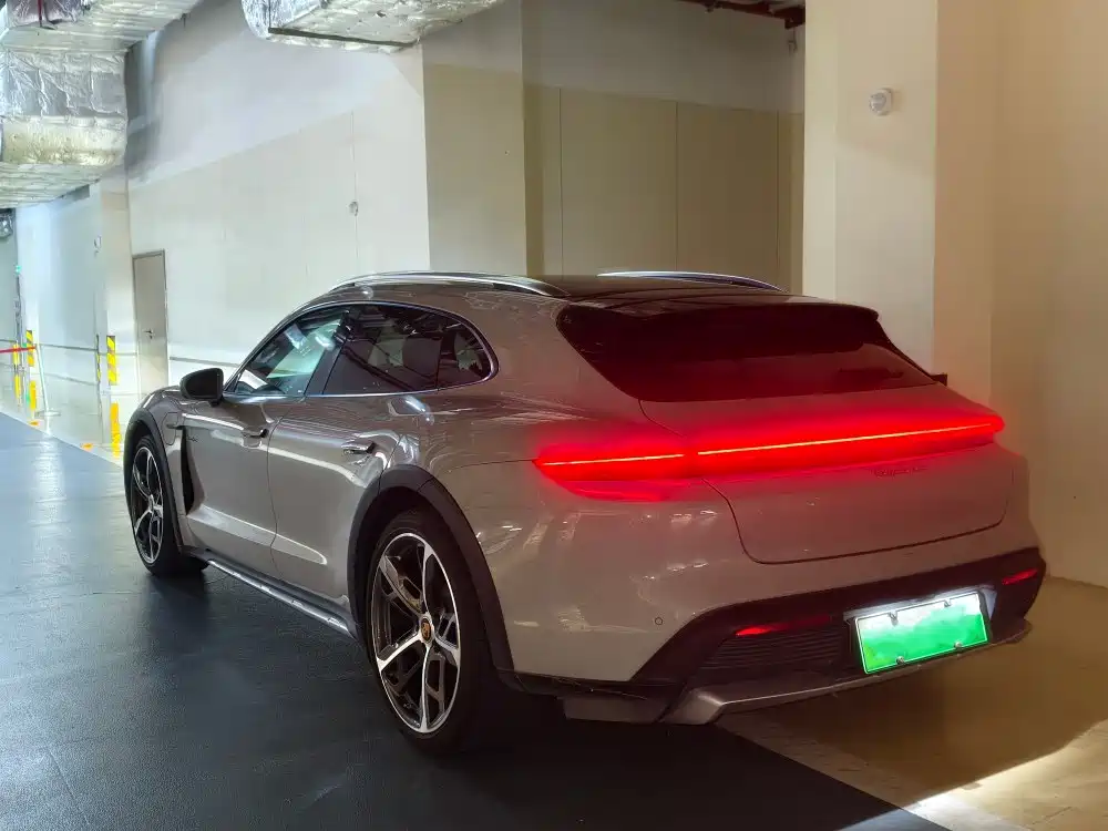 Porsche Taycan 2022 Taycan 4 Cross Turismo фото 13