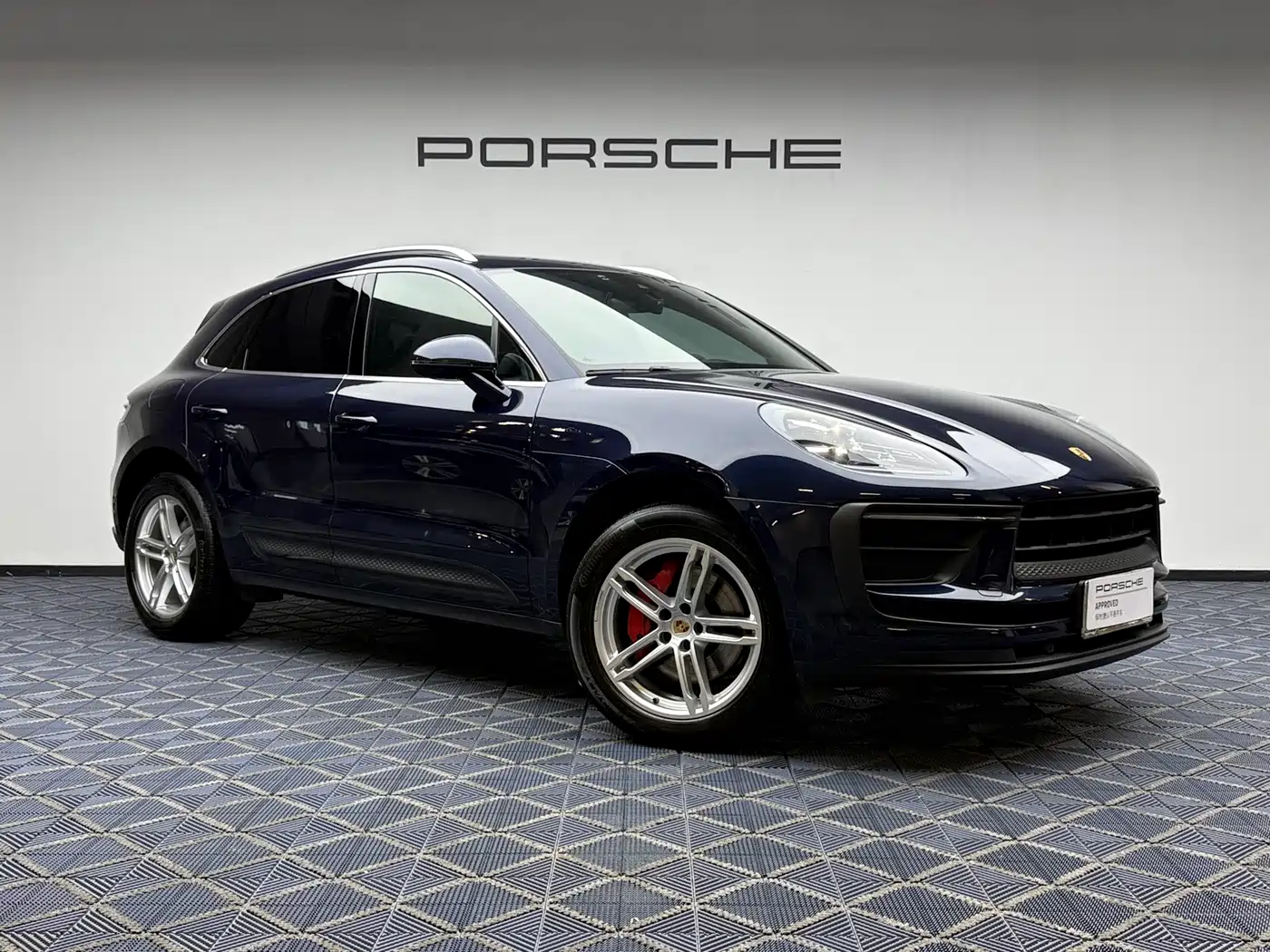 Porsche Macan 2023 Macan 2.0T фото 17