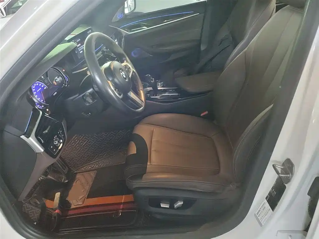 BMW 5 Series 2018 525Li M Sport Package фото 15