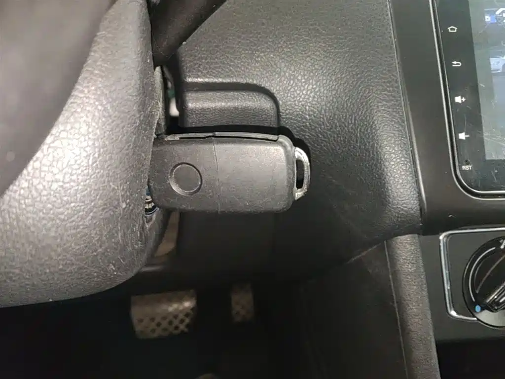 Volkswagen Polo 2016 1.6L Automatic Comfort фото 9