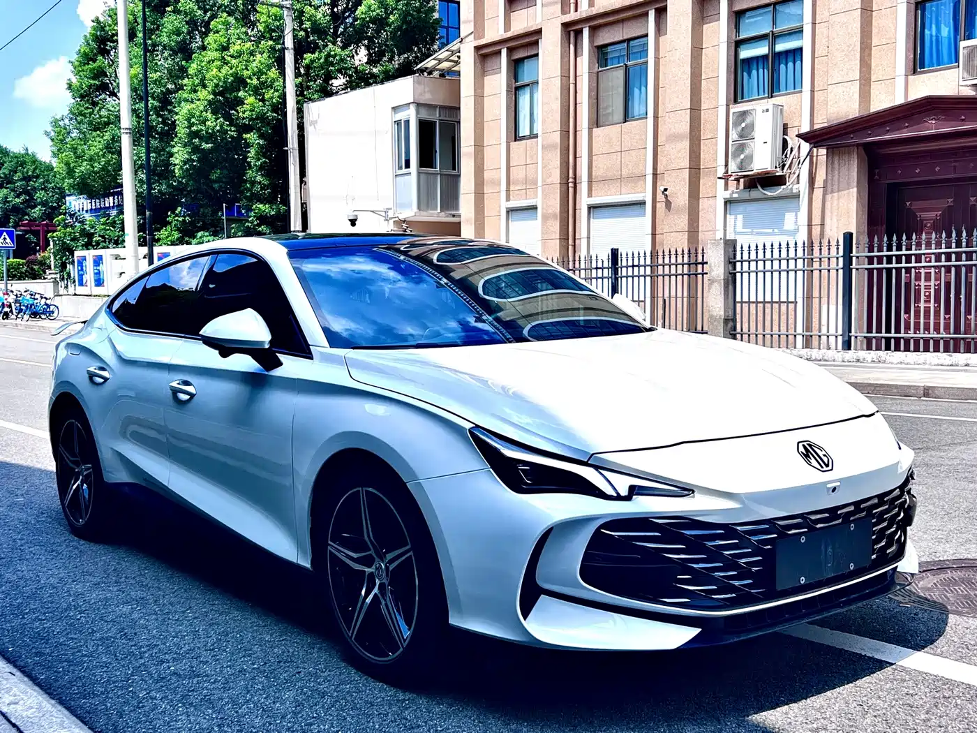 Фото 2 - MG MG7