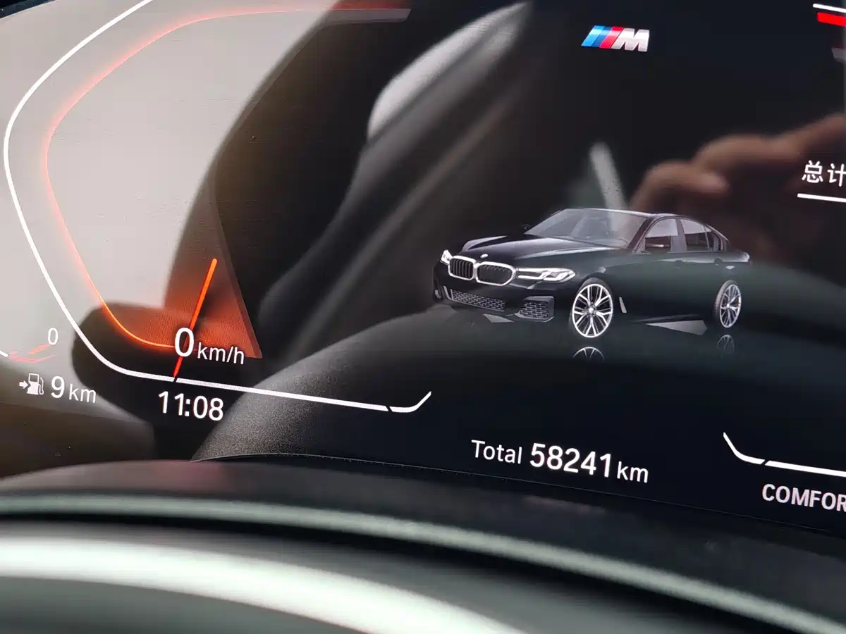 BMW 5 Series 2022 525Li M Sport Package фото 10